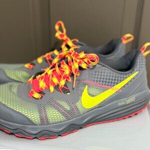 Nike Women’s Dual Fusion Trail Running Shoes Size 11 Gray/Volt/Red